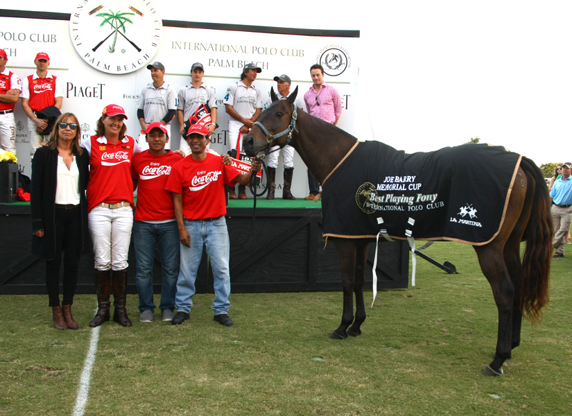 losmachitococacolapolomagazine 6