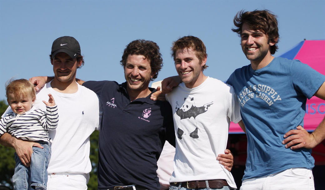35 El Remanso Team